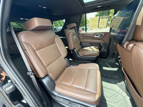 Used 2022 Chevrolet Tahoe High Country w/ Premium Package AWD/4WD image 29