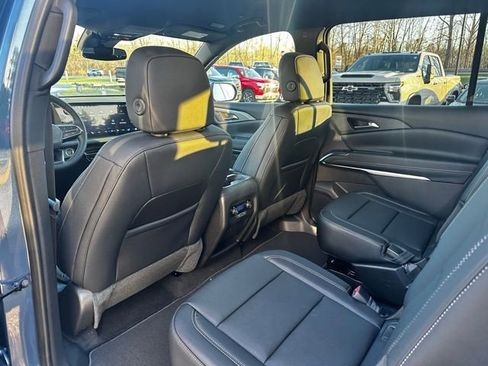 New 2026 Chevrolet Traverse LT image 16