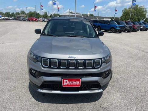 Used 2022 Jeep Compass Limited AWD/4WD image 3