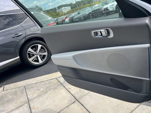 New 2025 Hyundai Ioniq 6 SEL AWD/4WD image 19