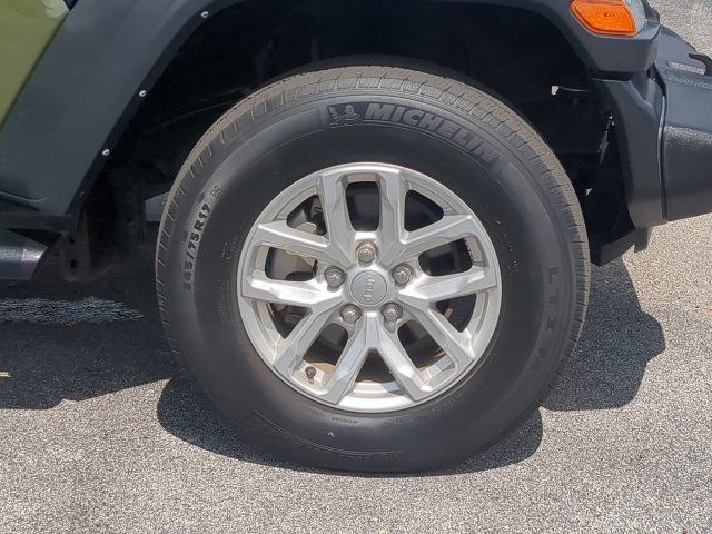 Used 2023 Jeep Wrangler Unlimited Sport w/ Sun And Sound Package AWD/4WD image 11