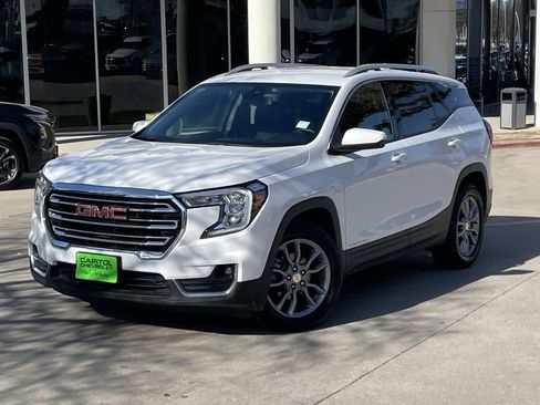 Used 2024 GMC Terrain SLT image 10