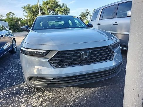 Used 2023 Honda Accord Sport image 9