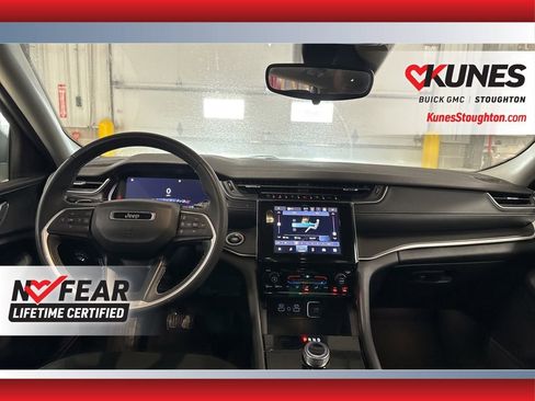 Used 2023 Jeep Grand Cherokee L Laredo image 39