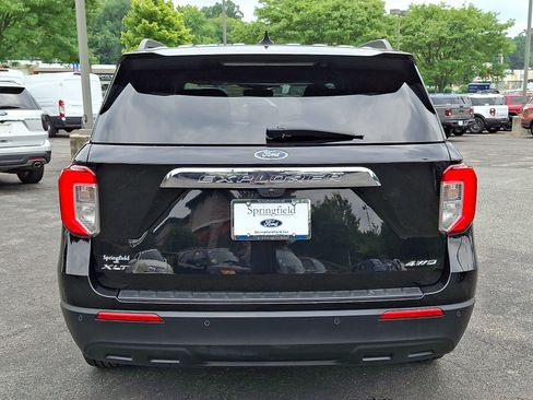 Certified 2023 Ford Explorer XLT AWD/4WD image 5
