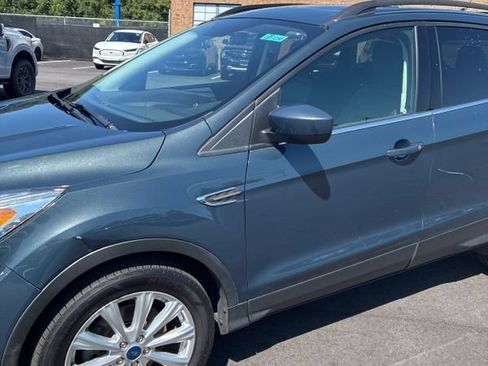 Used 2019 Ford Escape SEL AWD/4WD image 4
