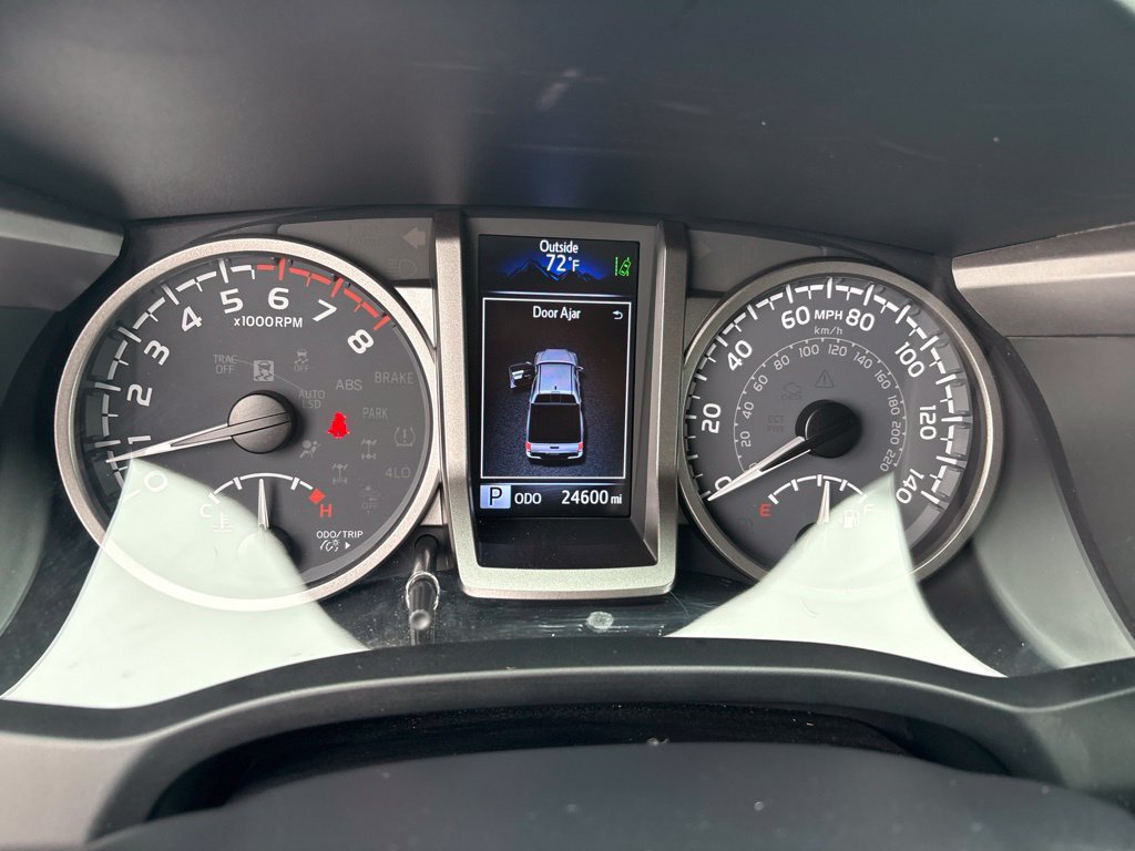 Used 2021 Toyota Tacoma SR5 w/ SR5 Appearance Package (SM) RWD image 13