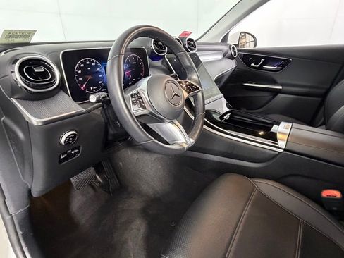 Used 2024 Mercedes-Benz GLC 300 image 18