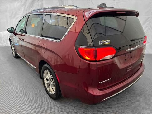 Used 2019 Chrysler Pacifica Limited FWD image 5
