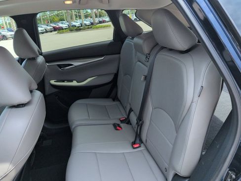 Used 2023 INFINITI QX50 Luxe FWD image 15