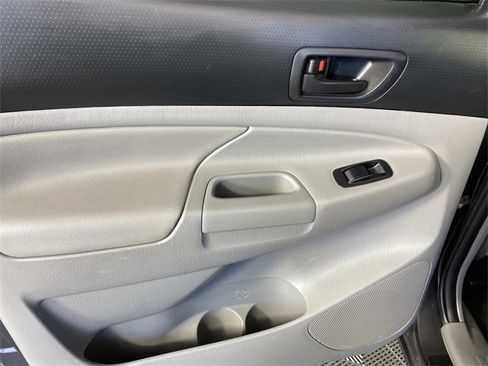 Used 2013 Toyota Tacoma 4x4 Double Cab w/ SR5 Pkg image 25