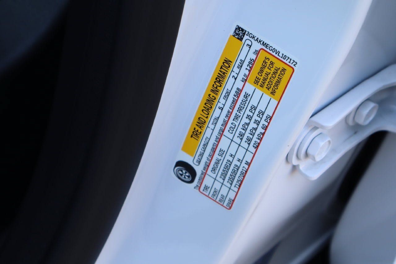 Used 2027 GMC Terrain Elevation w/ Elevation Premium Package FWD image 31