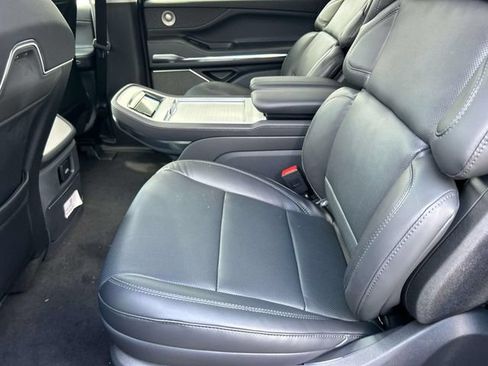 New 2027 Lincoln Navigator Reserve AWD/4WD image 19