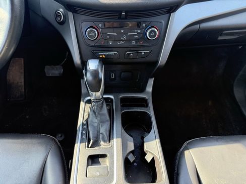 Used 2019 Ford Escape SEL image 22