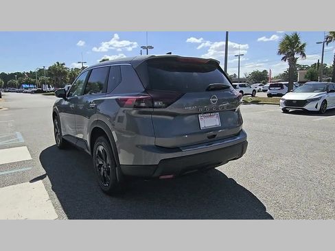 New 2026 Nissan Rogue SV FWD image 29
