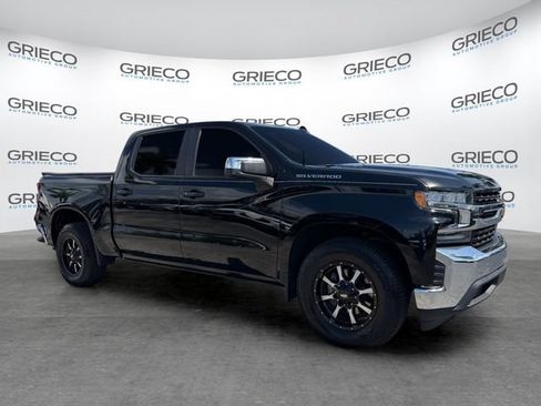 Used 2022 Chevrolet Silverado 1500 LT RWD image 1
