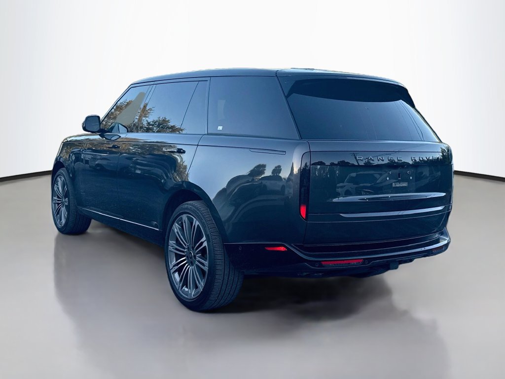 Used 2025 Land Rover Range Rover Long Wheelbase Autobiography AWD/4WD image 3