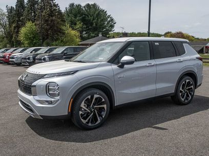New 2025 Mitsubishi Outlander 4WD Plug-In Hybrid