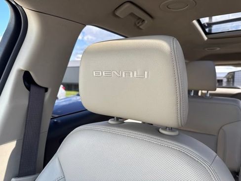Used 2018 GMC Acadia Denali w/ Technology Package AWD/4WD image 57