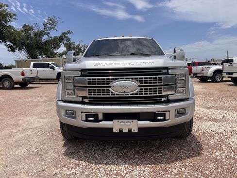 Used 2017 Ford F450 Platinum w/ Platinum Ultimate Package AWD/4WD image 8