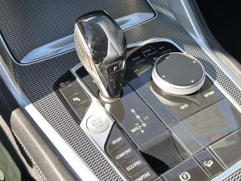 Used 2021 BMW X6 xDrive40i w/ M Sport Package image 12