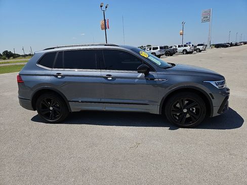 Used 2024 Volkswagen Tiguan SE R-Line w/ MDO Package, Three-Row FWD image 9