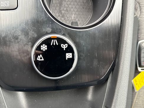 Used 2023 Nissan Rogue SV AWD/4WD image 19