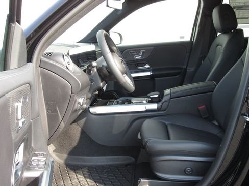 Certified 2023 Mercedes-Benz GLB 250 4MATIC image 10