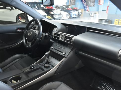 Used 2016 Lexus IS 300 F Sport image 34