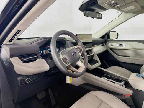 New 2026 Ford Explorer Active w/ Active Comfort Package AWD/4WD image 16