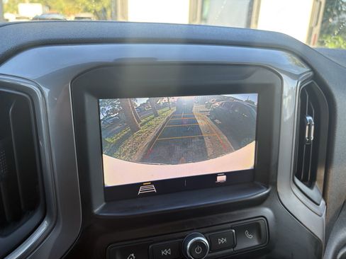 Used 2021 Chevrolet Silverado 1500 Custom AWD/4WD image 12