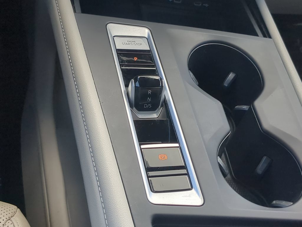 Certified 2024 Volkswagen Atlas SE FWD image 25