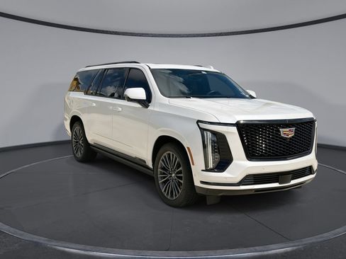 Used 2025 Cadillac Escalade ESV Sport Platinum AWD/4WD image 12