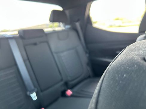 Used 2025 Hyundai Santa Cruz SE AWD/4WD image 21