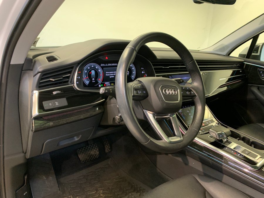 Used 2023 Audi Q7 3.0T Premium Plus AWD/4WD image 19