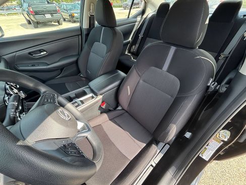 Used 2025 Nissan Sentra SV FWD image 29