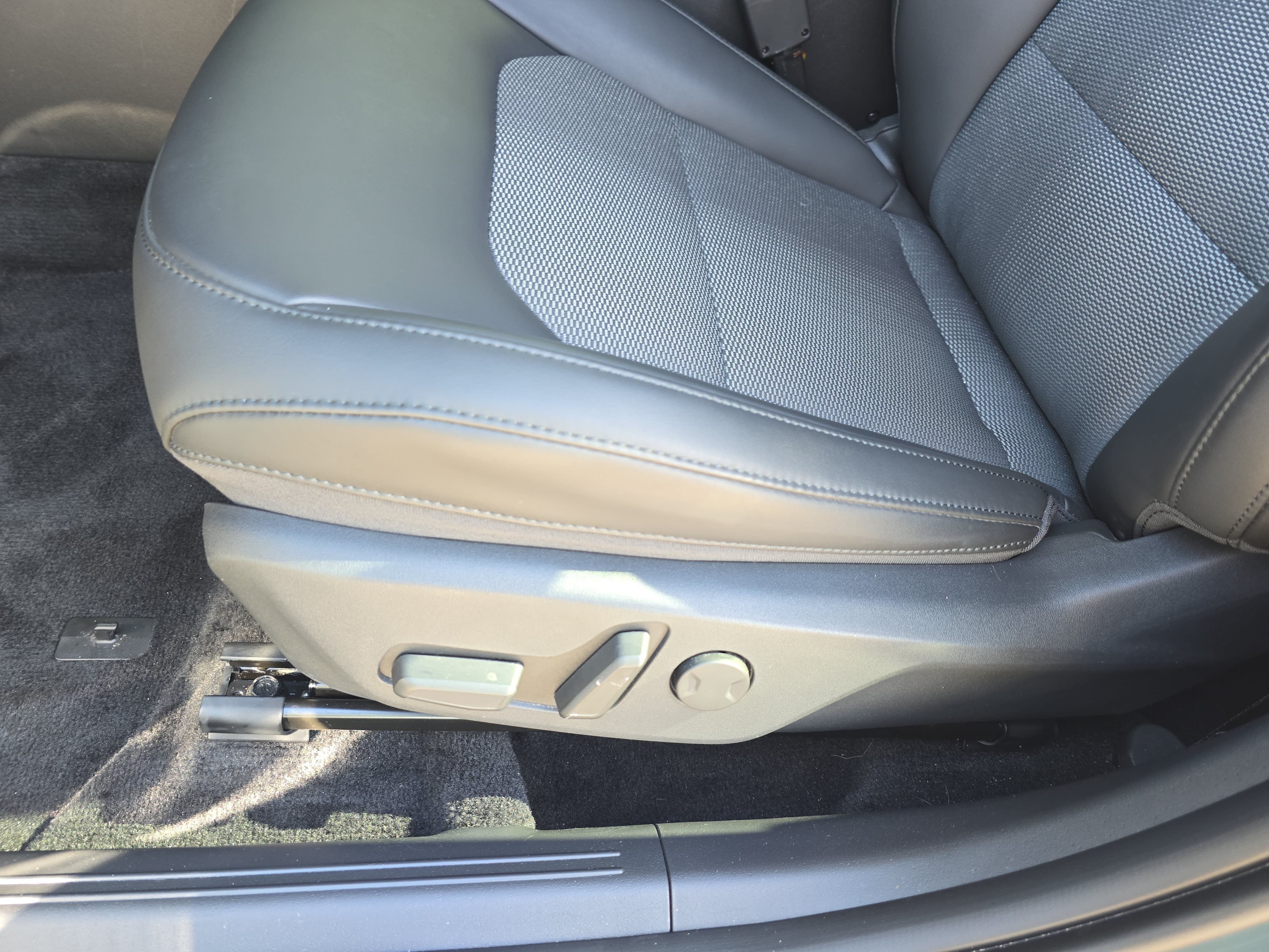 Used 2025 Kia Niro Wind FWD image 29