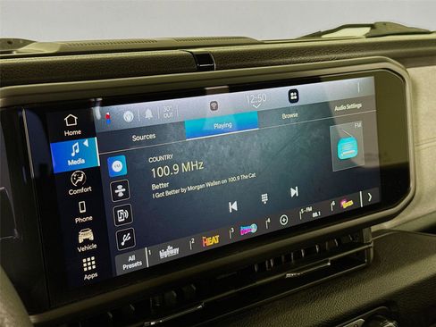 Used 2025 Jeep Wrangler Sport image 14