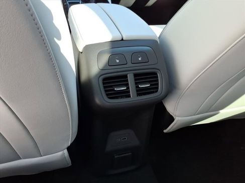 New 2026 Buick Envision Avenir image 16