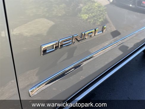 Used 2019 GMC Yukon Denali w/ Denali Ultimate Package AWD/4WD image 4