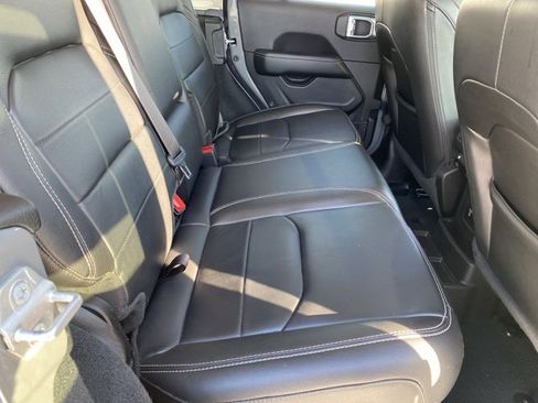 Used 2022 Jeep Wrangler Unlimited Sahara w/ Cold Weather Group image 32