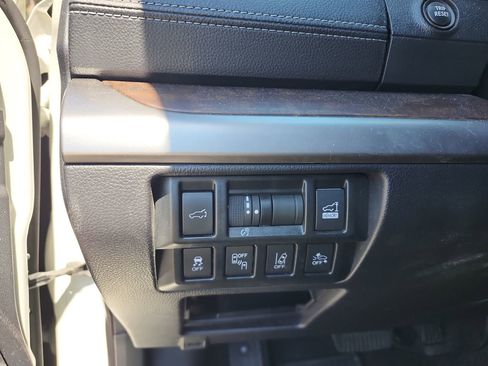 Used 2019 Subaru Outback 2.5i Limited w/ Popular Package #2 image 11