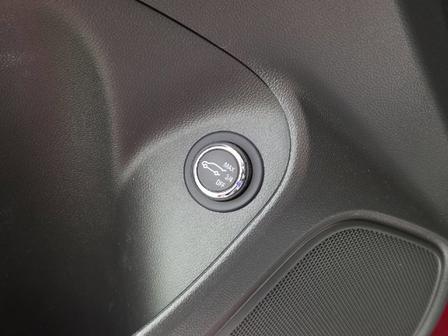 Used 2021 Buick Encore GX Select w/ Sport Touring Package FWD image 30