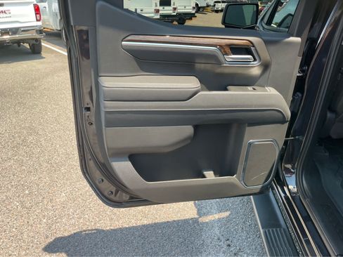 Used 2026 GMC Sierra 1500 Elevation w/ Elevation Premium Package AWD/4WD image 19
