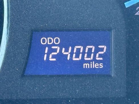 Used 2012 Toyota Camry LE image 9