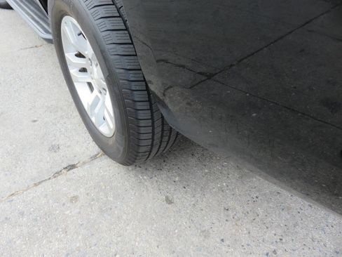 Used 2020 Chevrolet Tahoe LT image 36