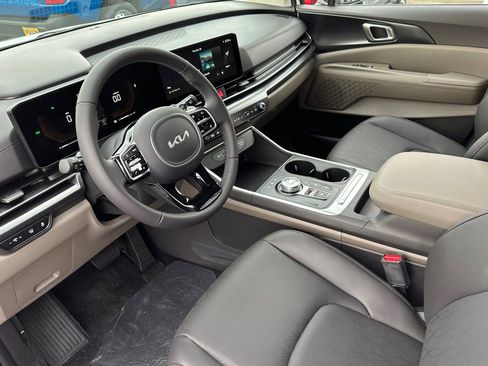 New 2026 Kia Carnival LXS image 10