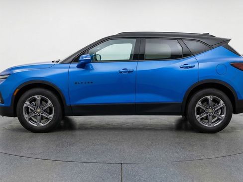 Used 2025 Chevrolet Blazer LT image 5