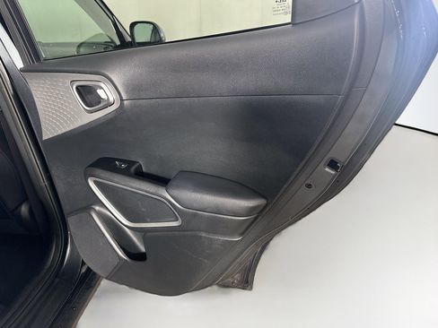 Used 2025 Kia Soul LX w/ LX Technology Package image 28