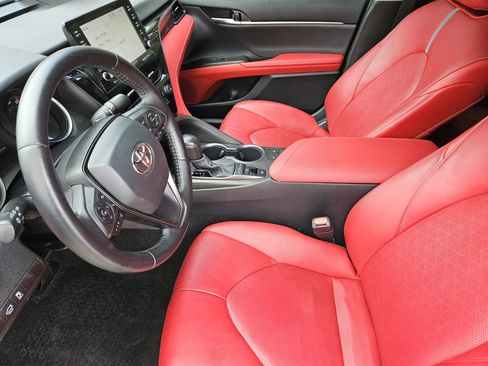 Used 2021 Toyota Camry XSE image 14